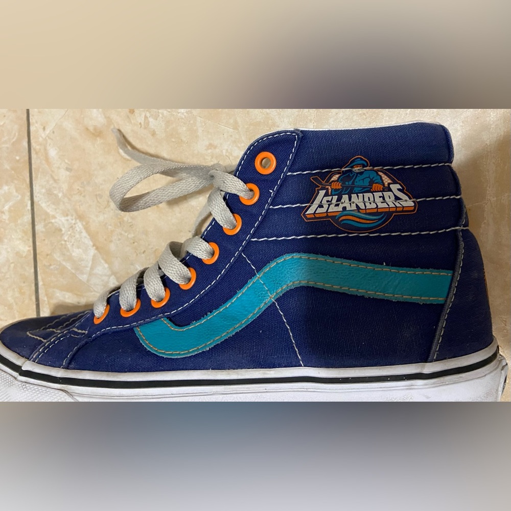 Rare Vans Limited Edition High Top NY Islanders Hockey fisherman Youth 6
